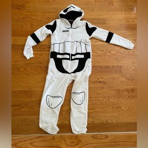 Storm trooper onesie. White. For child aged 13-14